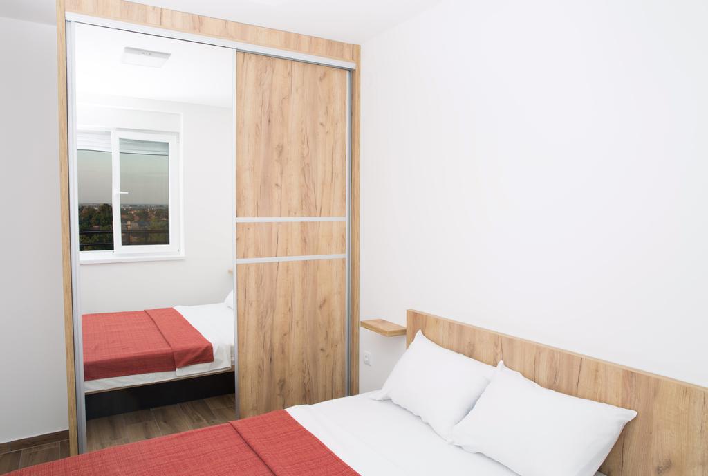 Apartment Koral 鲁马 外观 照片